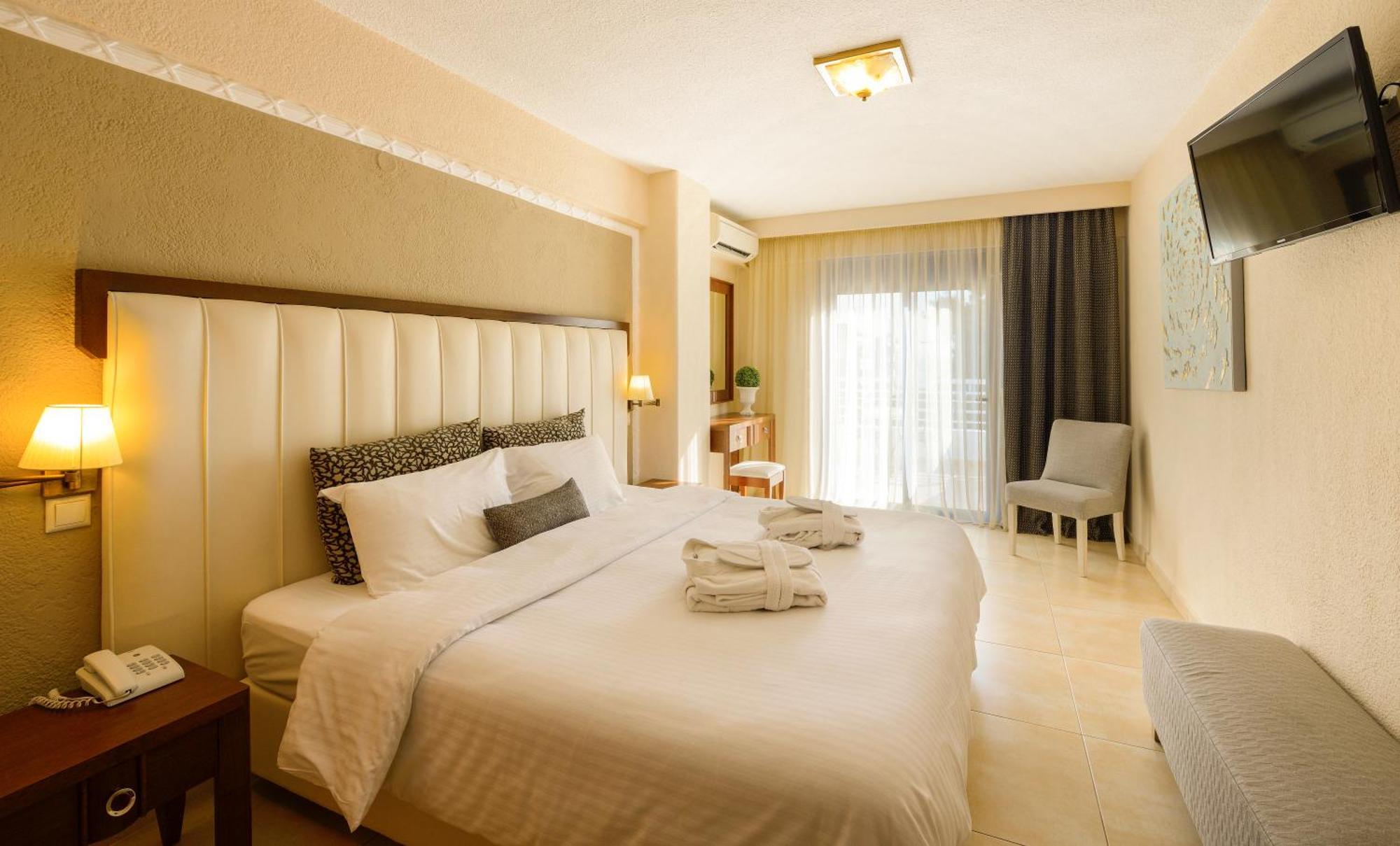 Secret Paradise Hotel & Spa (Adults Only) Chalkidiki Bagian luar foto